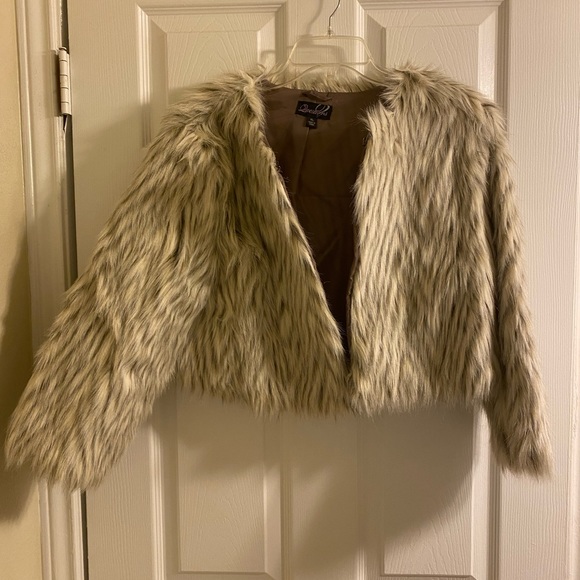 Crop fur jacket - Picture 3 of 4